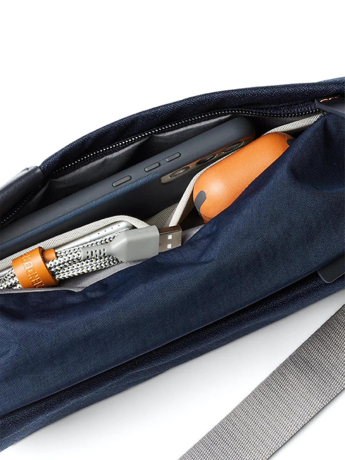 Bellroy Sling Bag Mini Navy