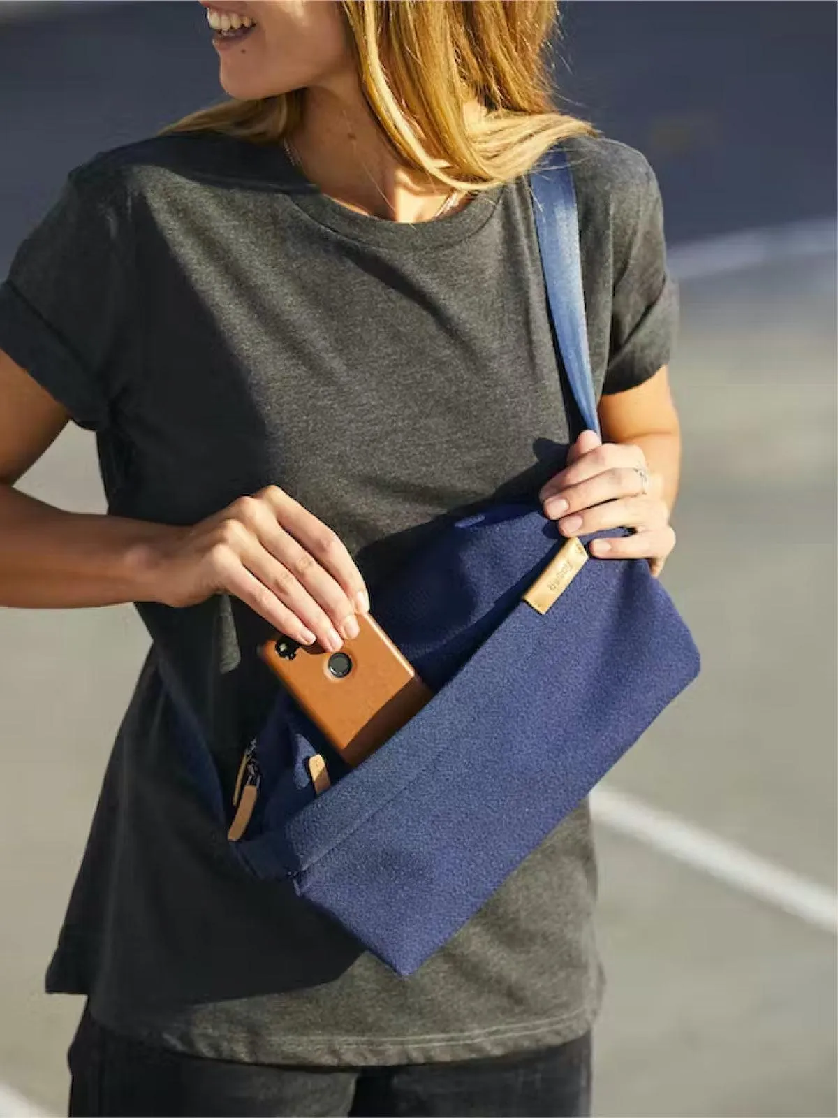 Bellroy Sling Bag Mini Navy