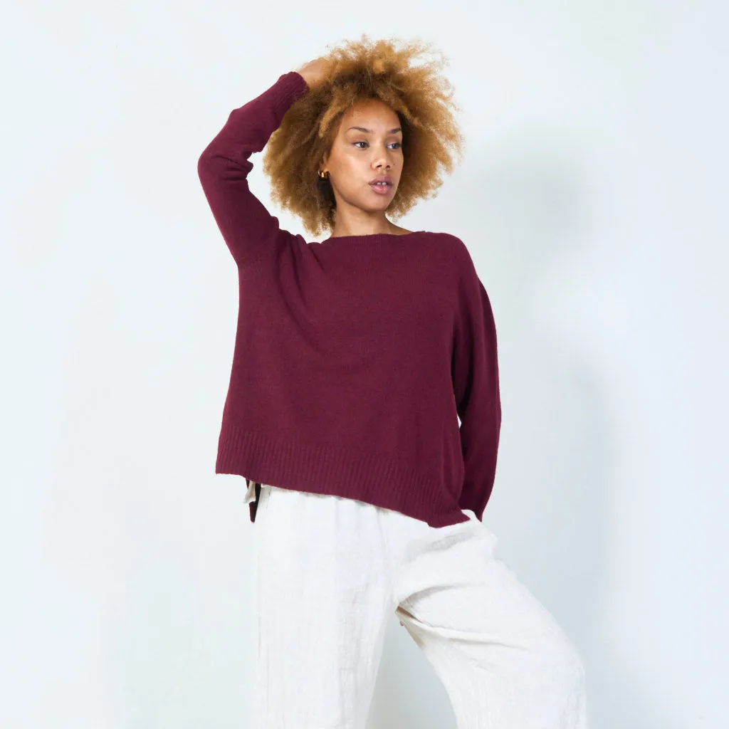 Classic knit sweater with ribbed hem wholesale