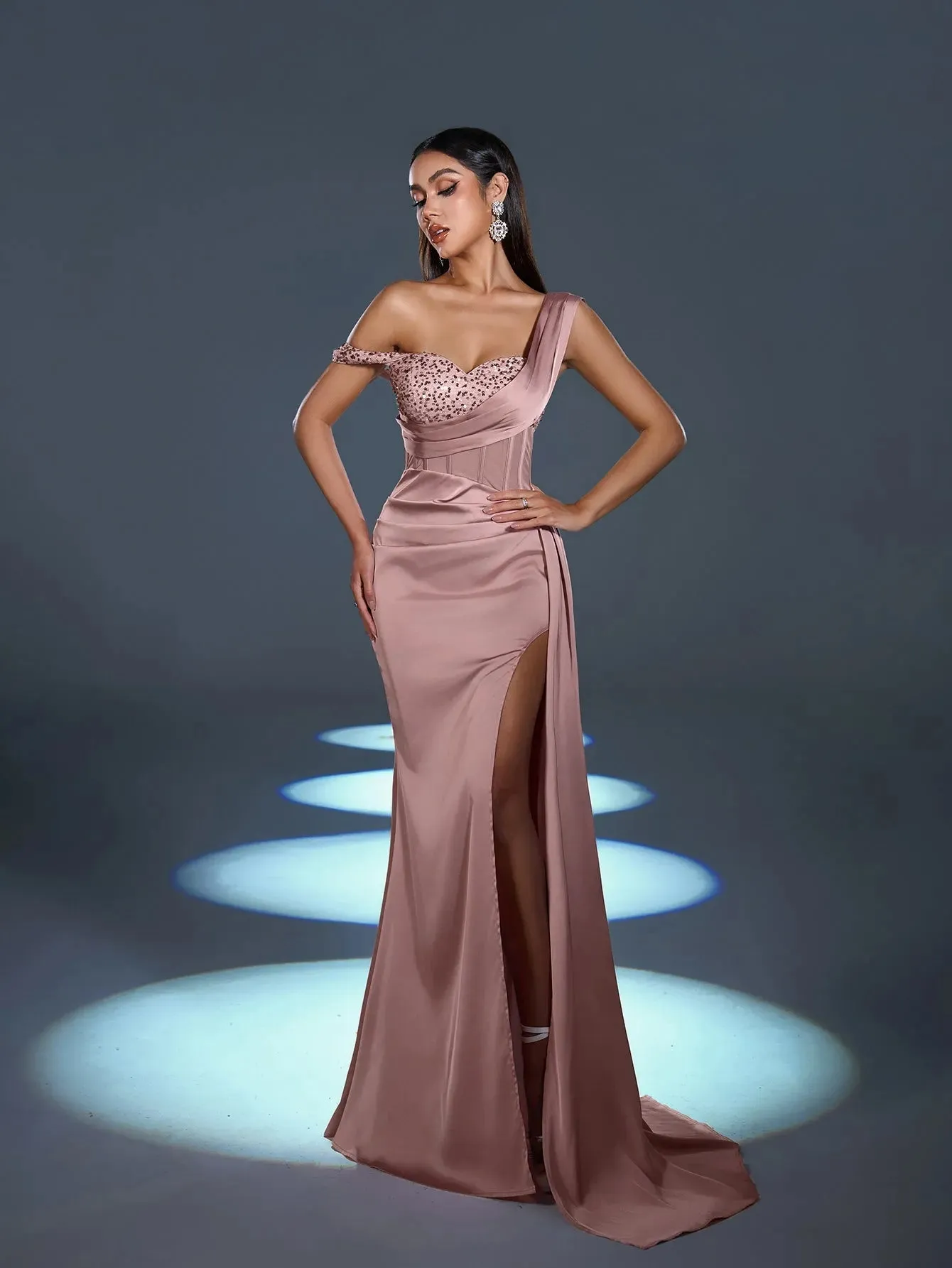 Elegant Asymmetrical Neck Split Mermaid Hem Satin Evening Dress