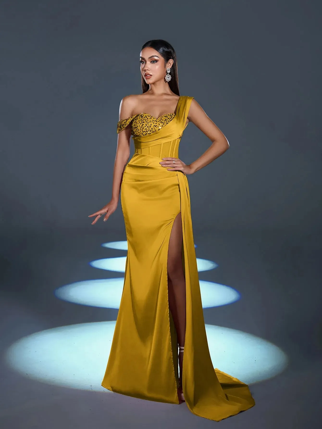 Elegant Asymmetrical Neck Split Mermaid Hem Satin Evening Dress