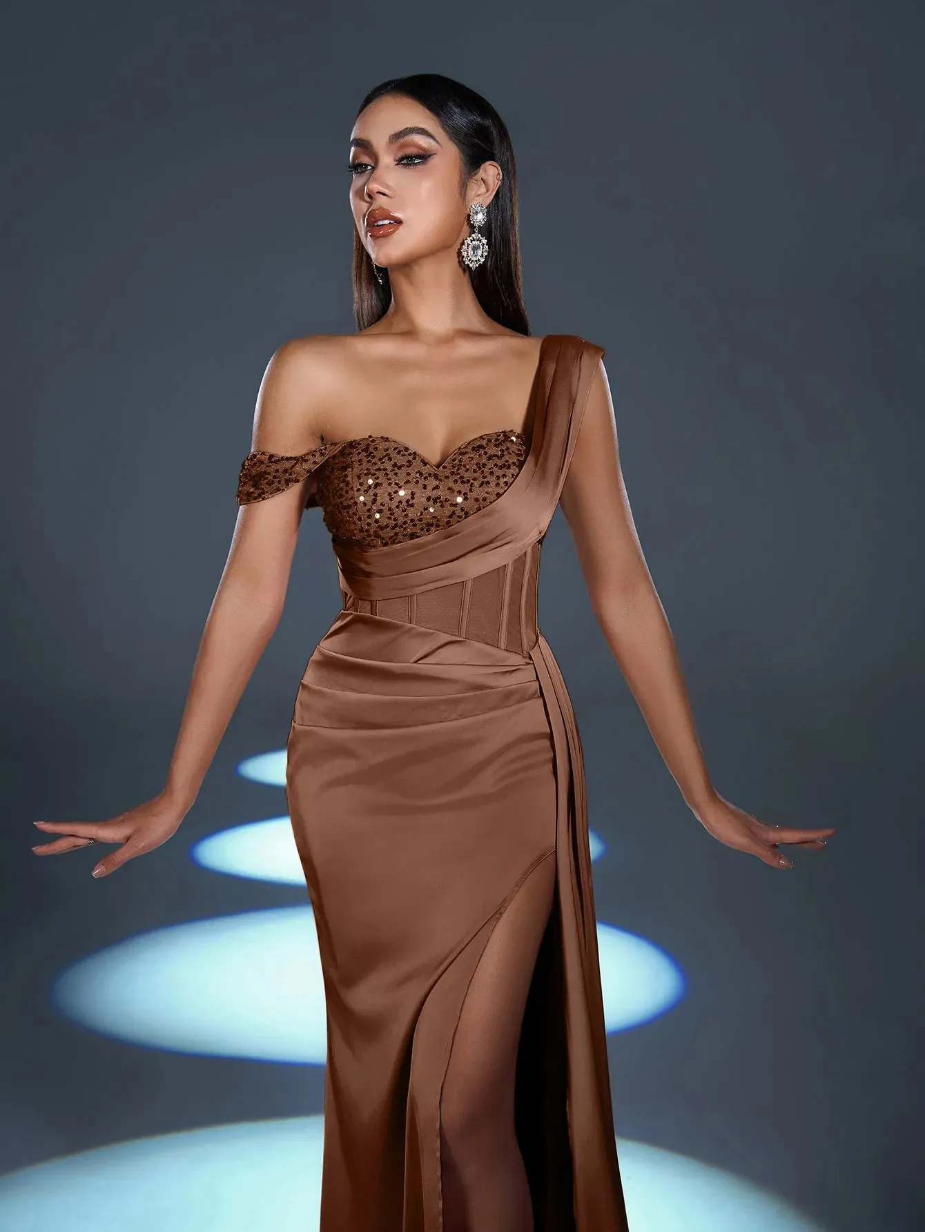 Elegant Asymmetrical Neck Split Mermaid Hem Satin Evening Dress