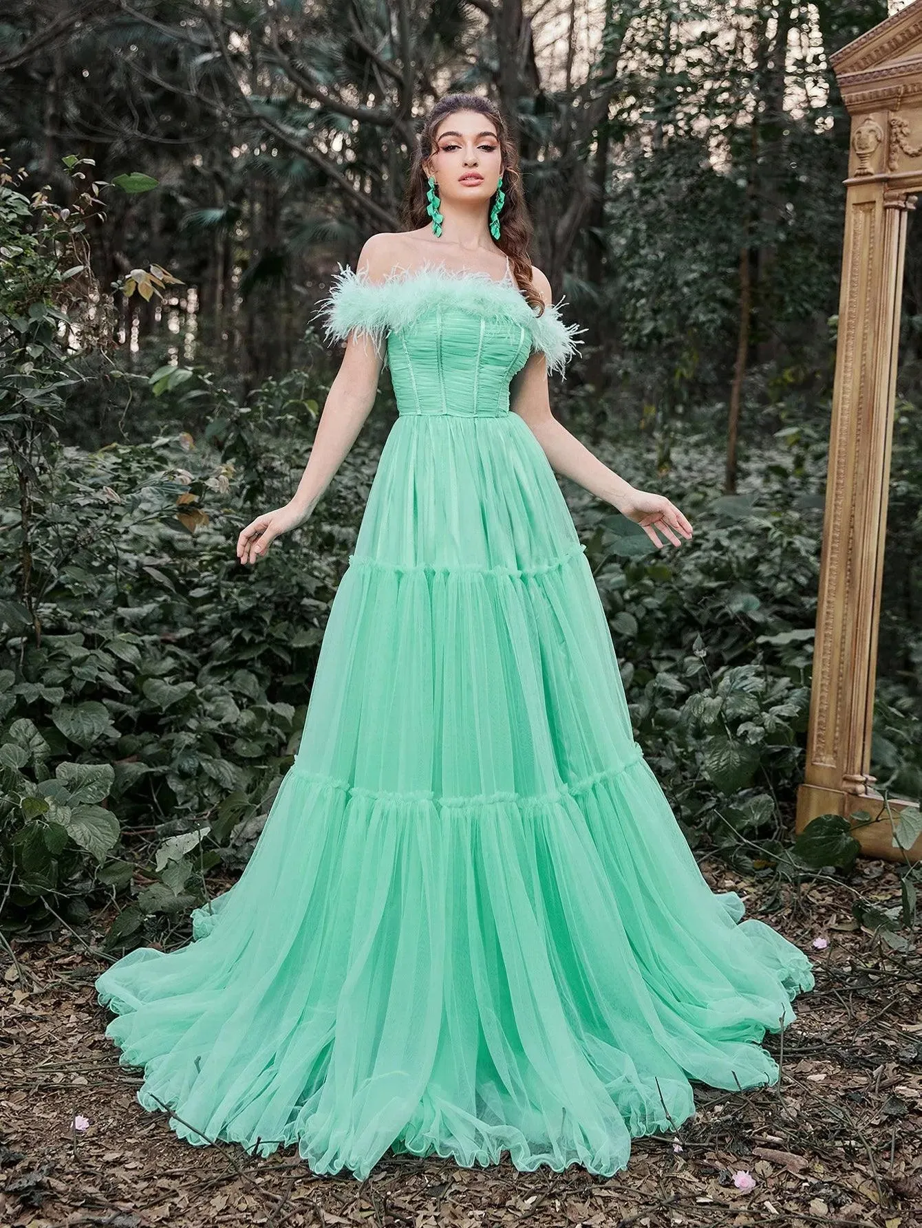 Elegant Feather Trim Off Shoulder Layered Tulle Prom Dress