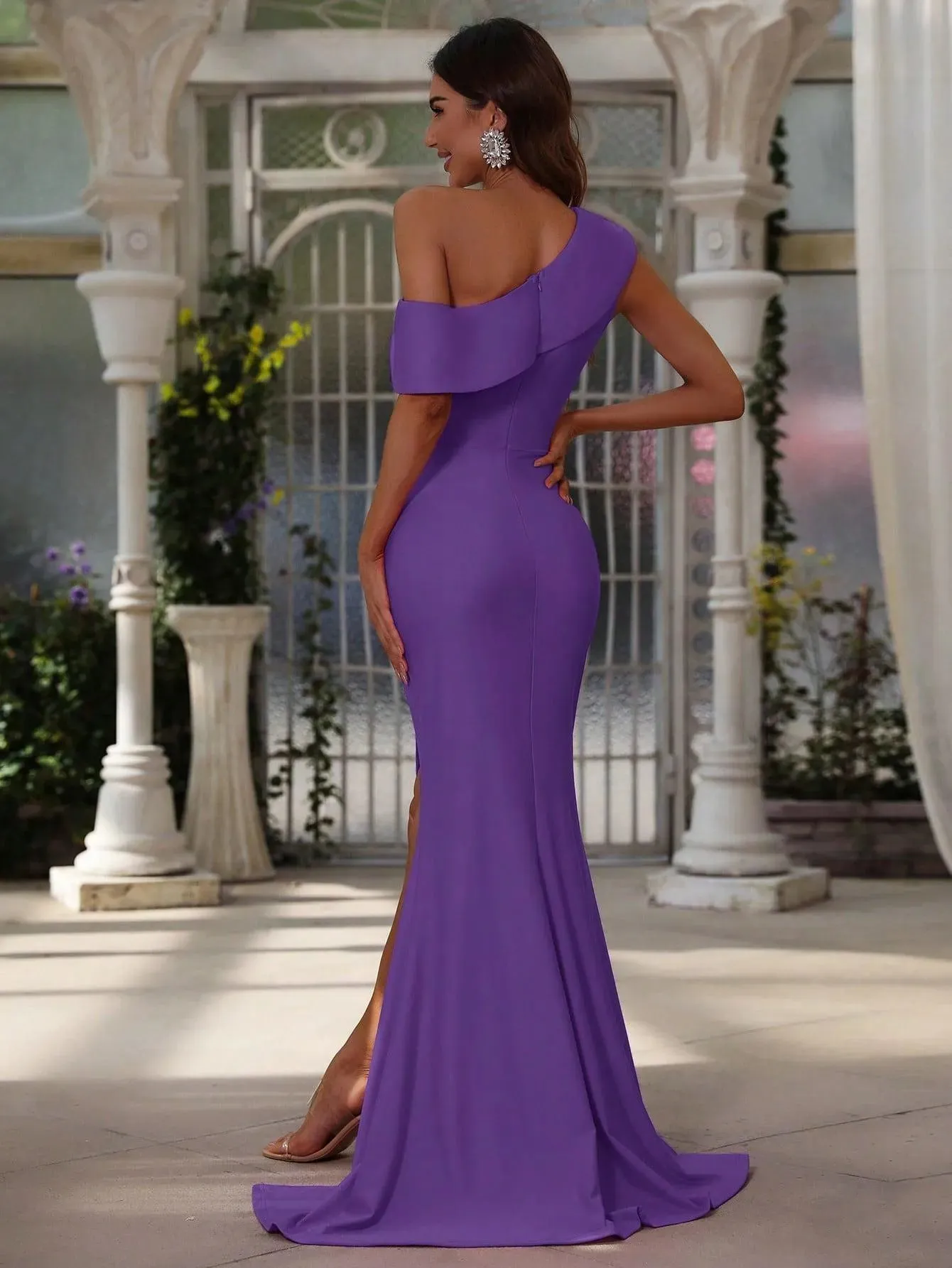 Elegant One Shoulder Short Sleeve Slit Dresses