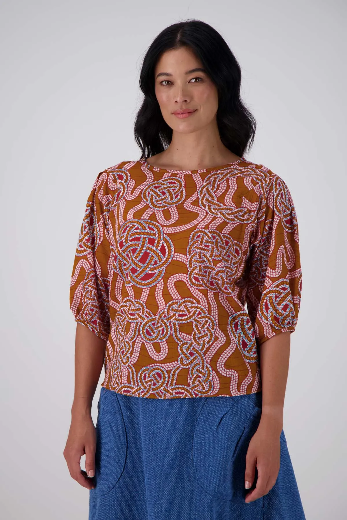 Loveknots Blouse Caramel in Seersucker