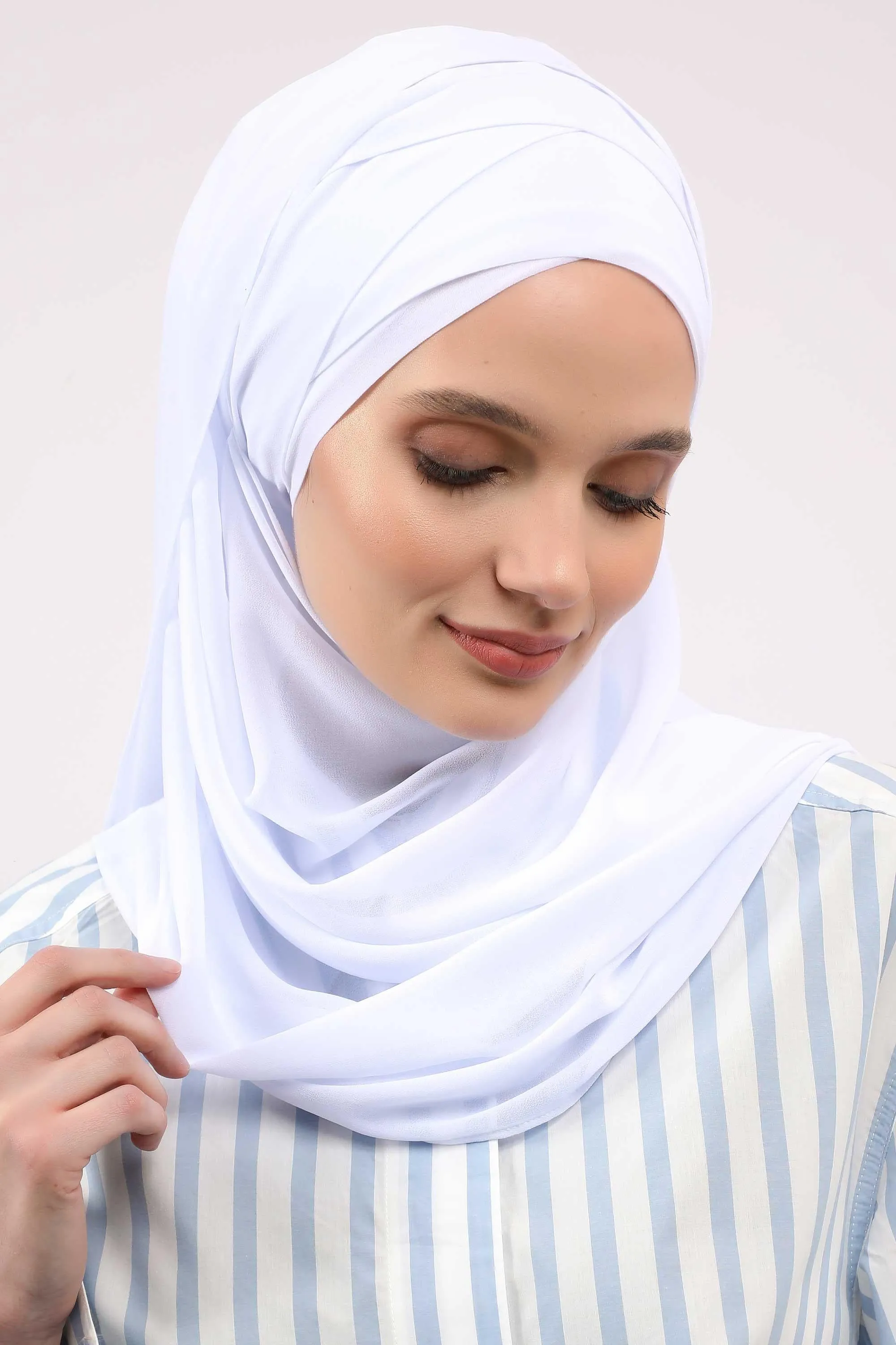 Premium Chiffon Shawl Hijab for Everyday Wear, Lightweight Breathable Women's Headscarf, Soft Chiffon Hijab Scarf for Women,CPS-15