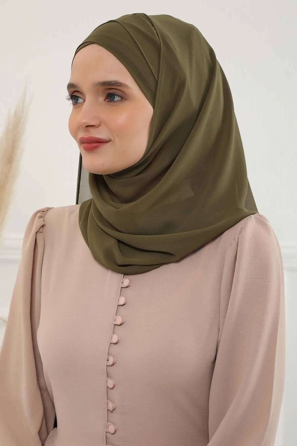 Premium Chiffon Shawl Hijab for Everyday Wear, Lightweight Breathable Women's Headscarf, Soft Chiffon Hijab Scarf for Women,CPS-15