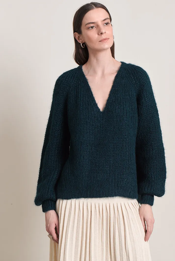 Tess V-Neck Sweater | Green