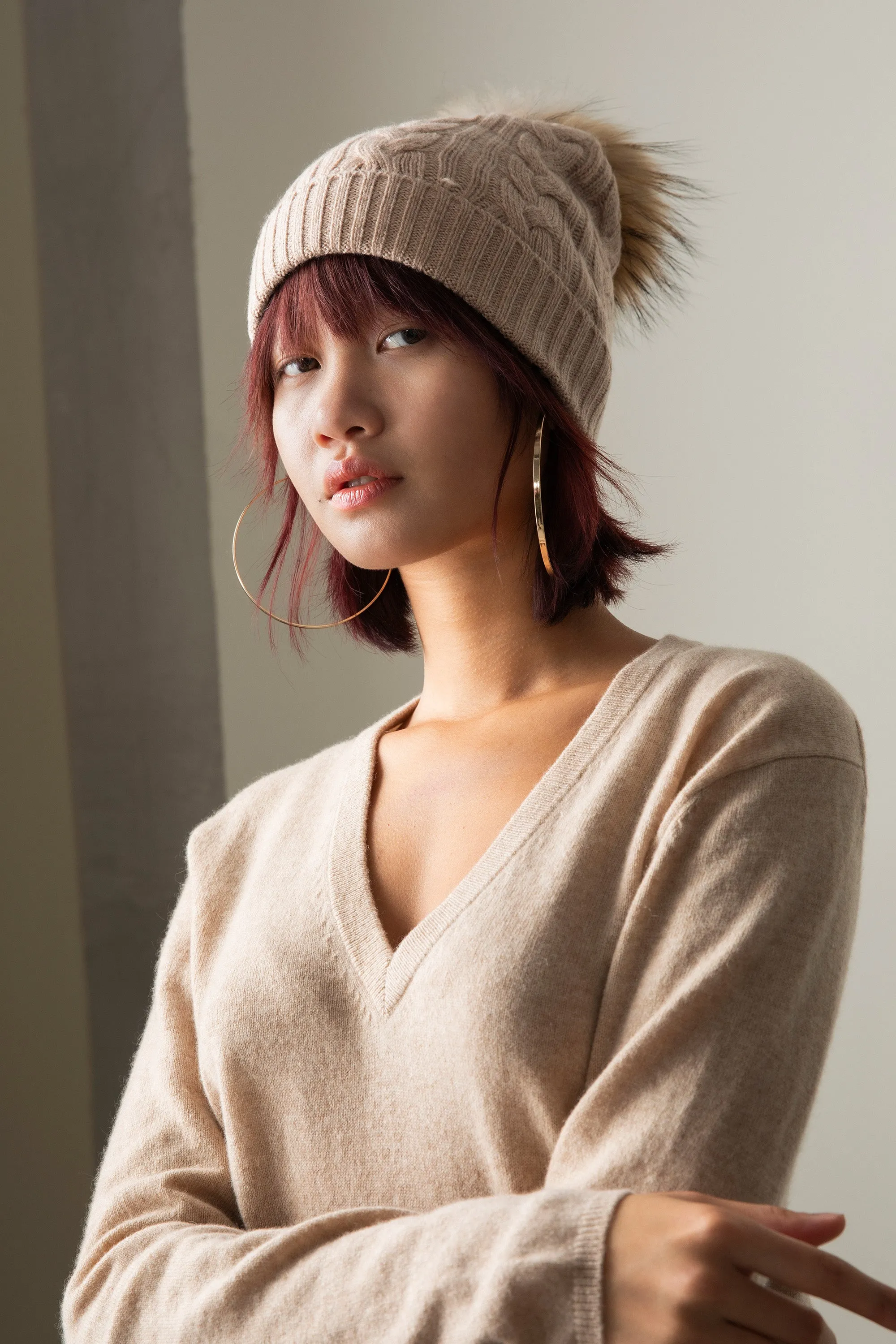 Women's Cashmere V Neck Jumper - Vicuna